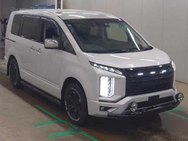 2023 Mitsubishi Delica D5 P