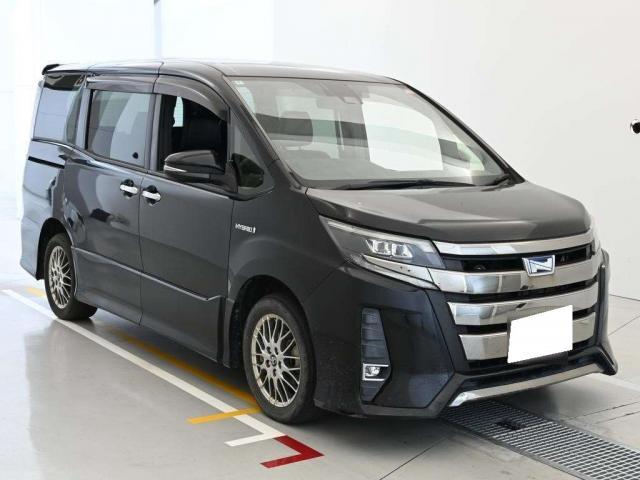 2018 Toyota Noah Hybrid Hybrid Si Double Bi-Bi