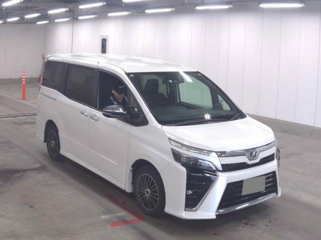 2020 Toyota Voxy ZS Kirameki 2