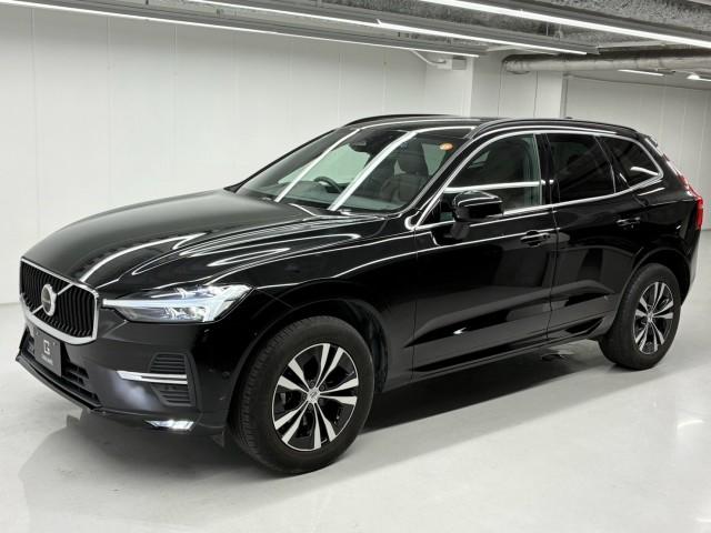 2022 Volvo XC60 B5 AWD Momentum