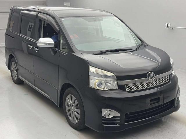 2013 Toyota Voxy ZS Kirameki Z