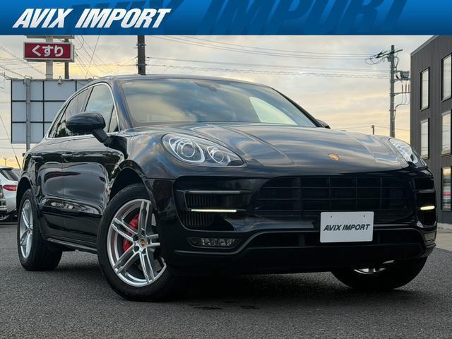 2016 Porsche Macan Macan Turbo