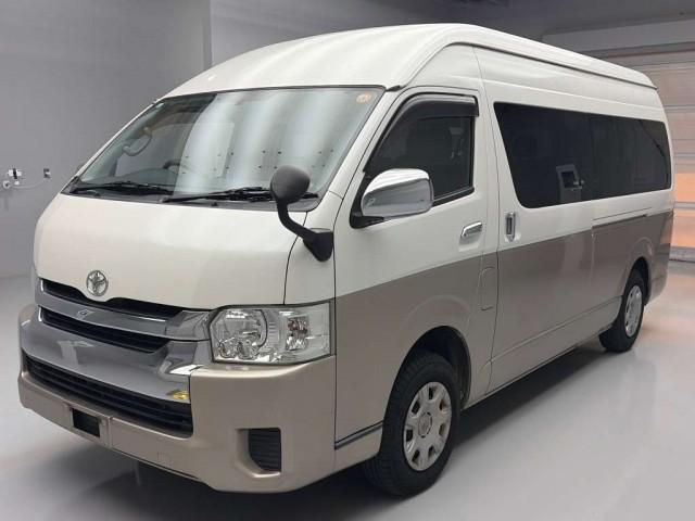 2015 Toyota Hiace Wagon Grand Cabin 4WD
