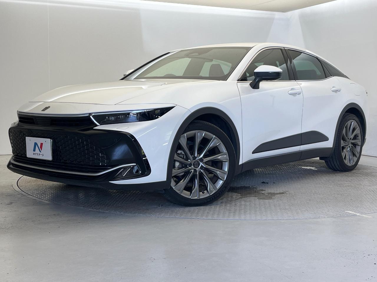 2022 Toyota Crown Crossover G Advanced Leather Package