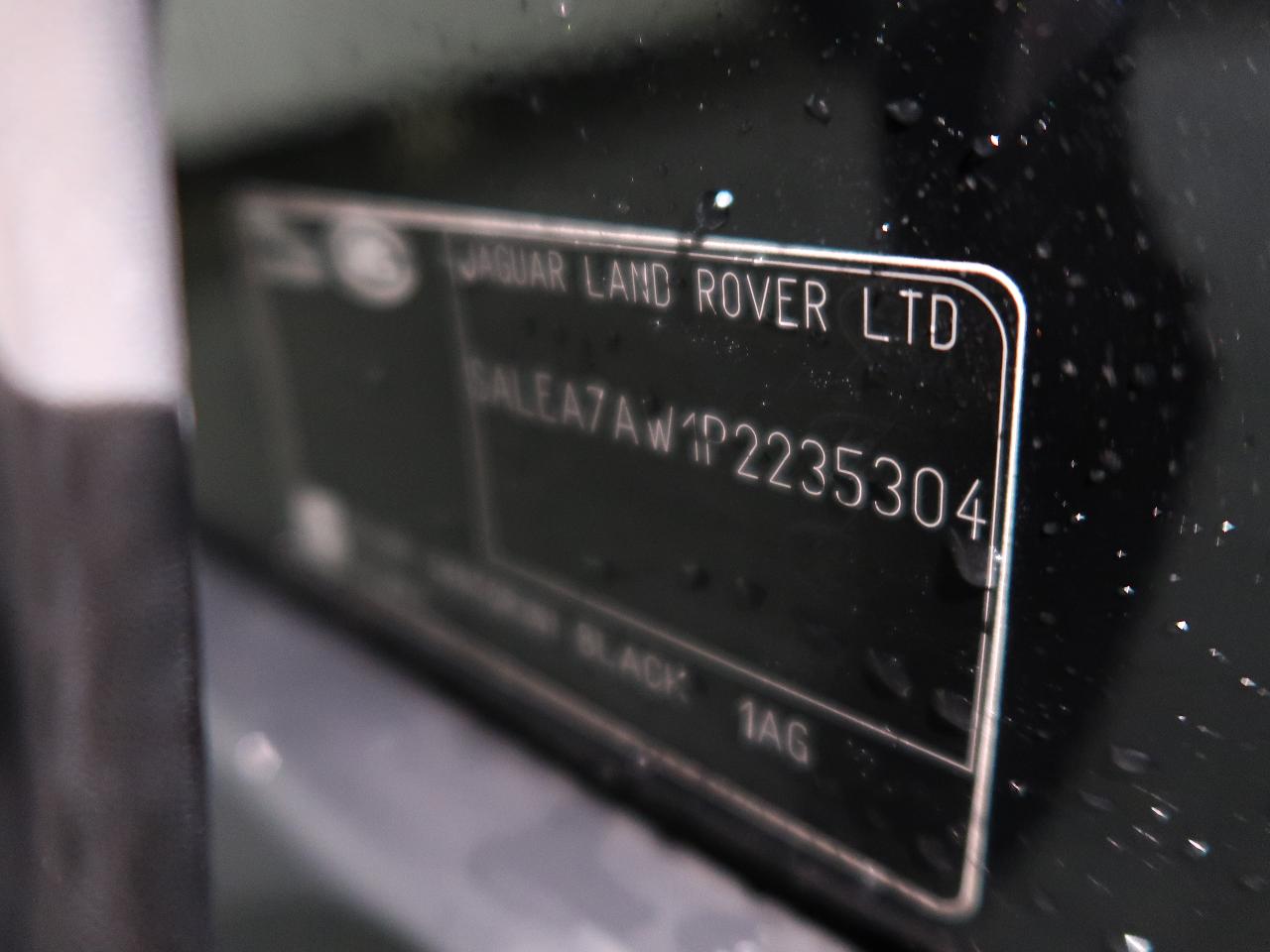 2023 Land Rover Defender5D 110S D300 Air Suspension Equipped