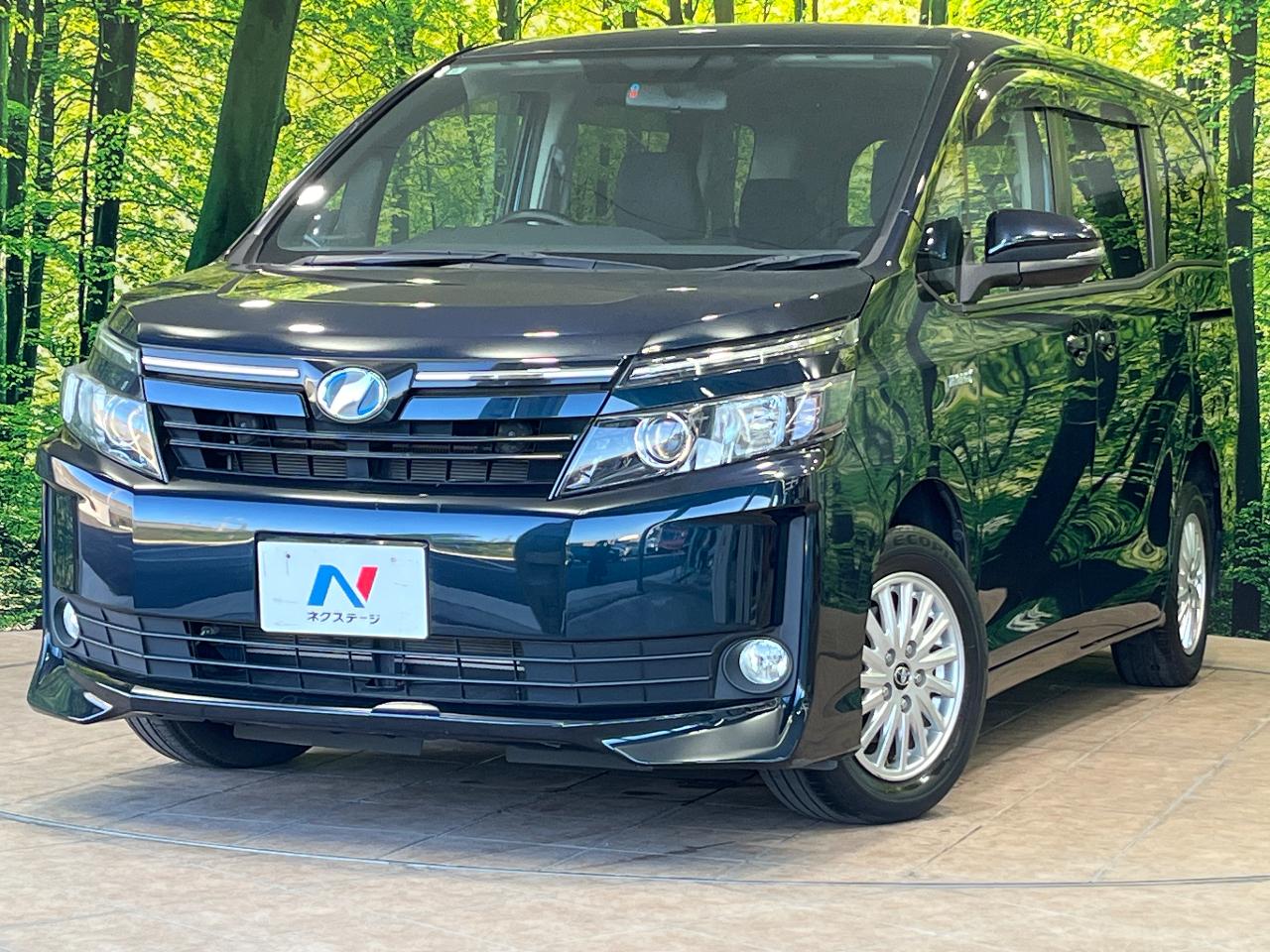 2015 Toyota Voxy Hybrid Hybrid V
