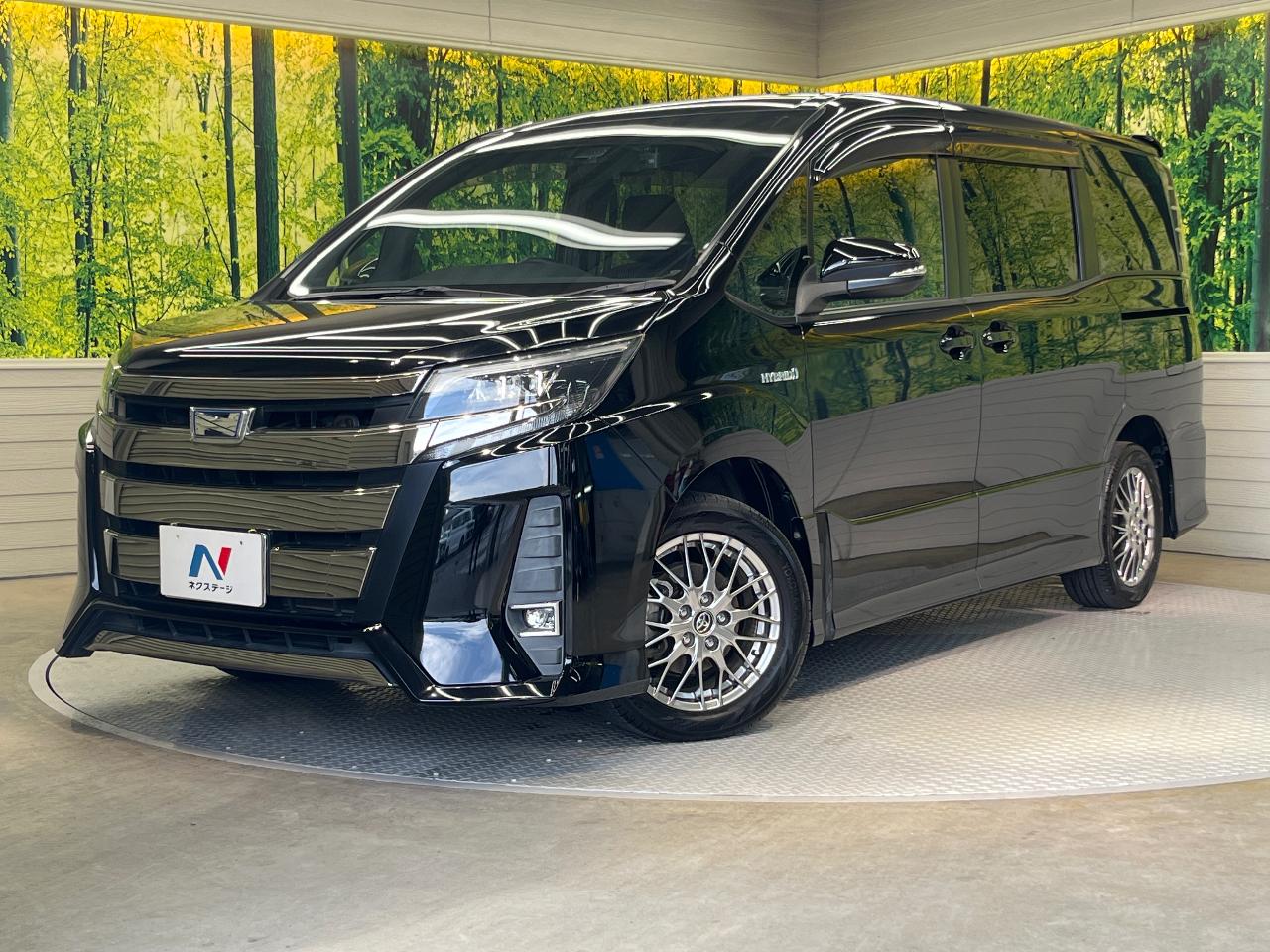 2017 Toyota Noah Hybrid Hybrid Si
