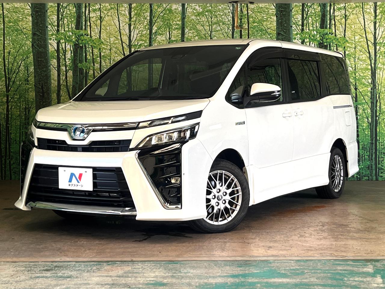 2017 Toyota Voxy Hybrid Hybrid ZS