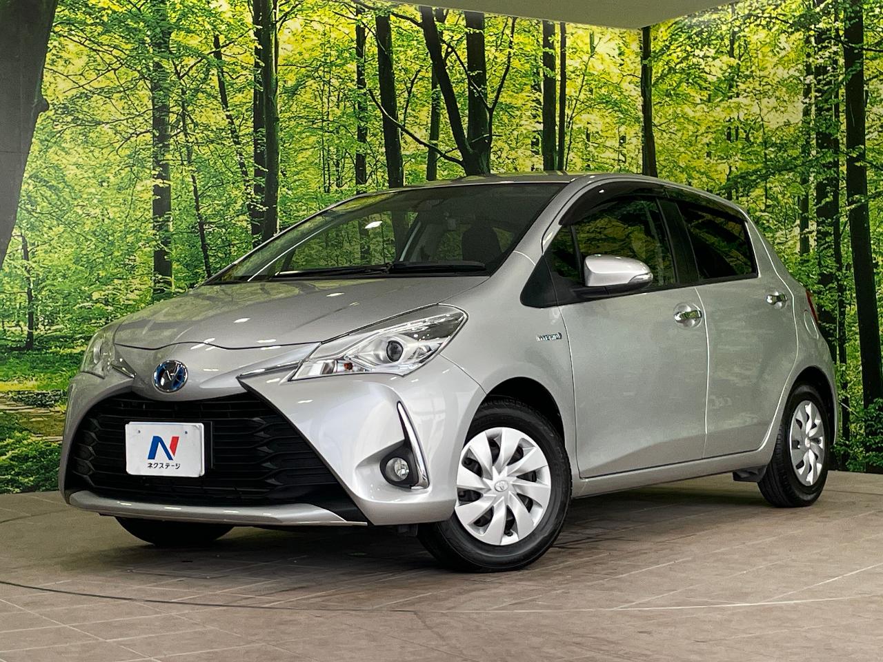 2017 Toyota Vitz Hybrid Hybrid F
