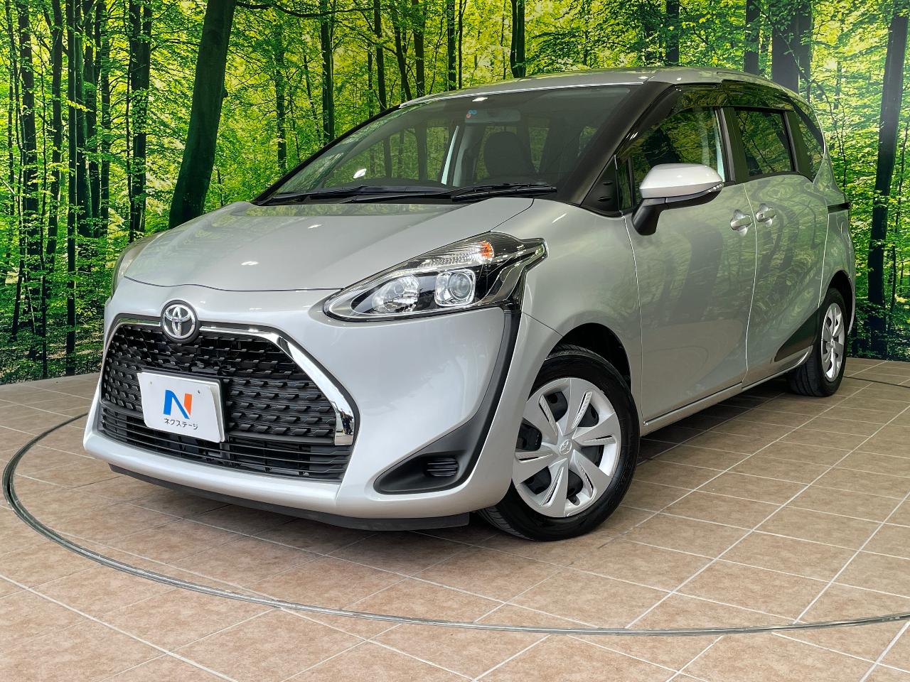 2019 Toyota Sienta X