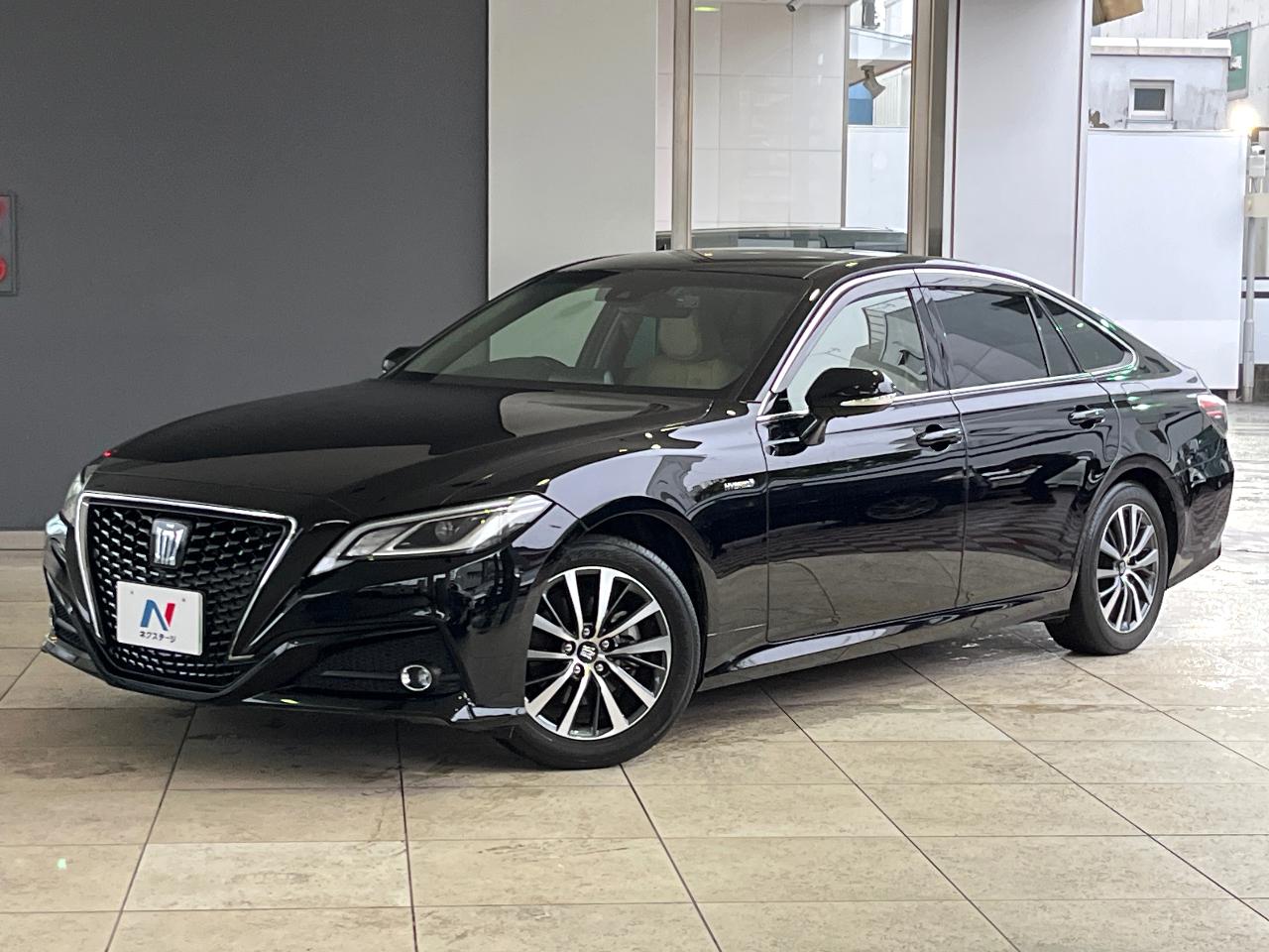 2019 Toyota Crown Hybrid S C Package