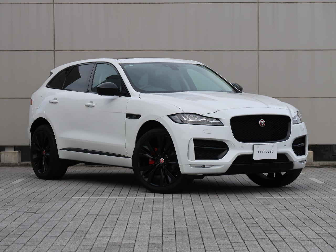 2019 Jaguar F Pace R-Sport