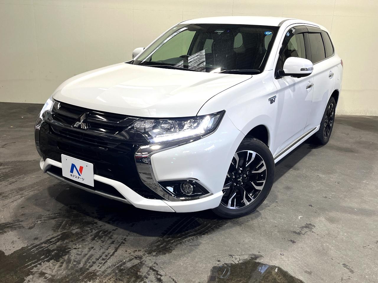 2017 Mitsubishi Outlander PHEV G Navigation Package