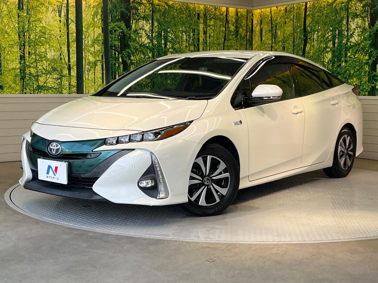2017 Toyota Prius PHEV A