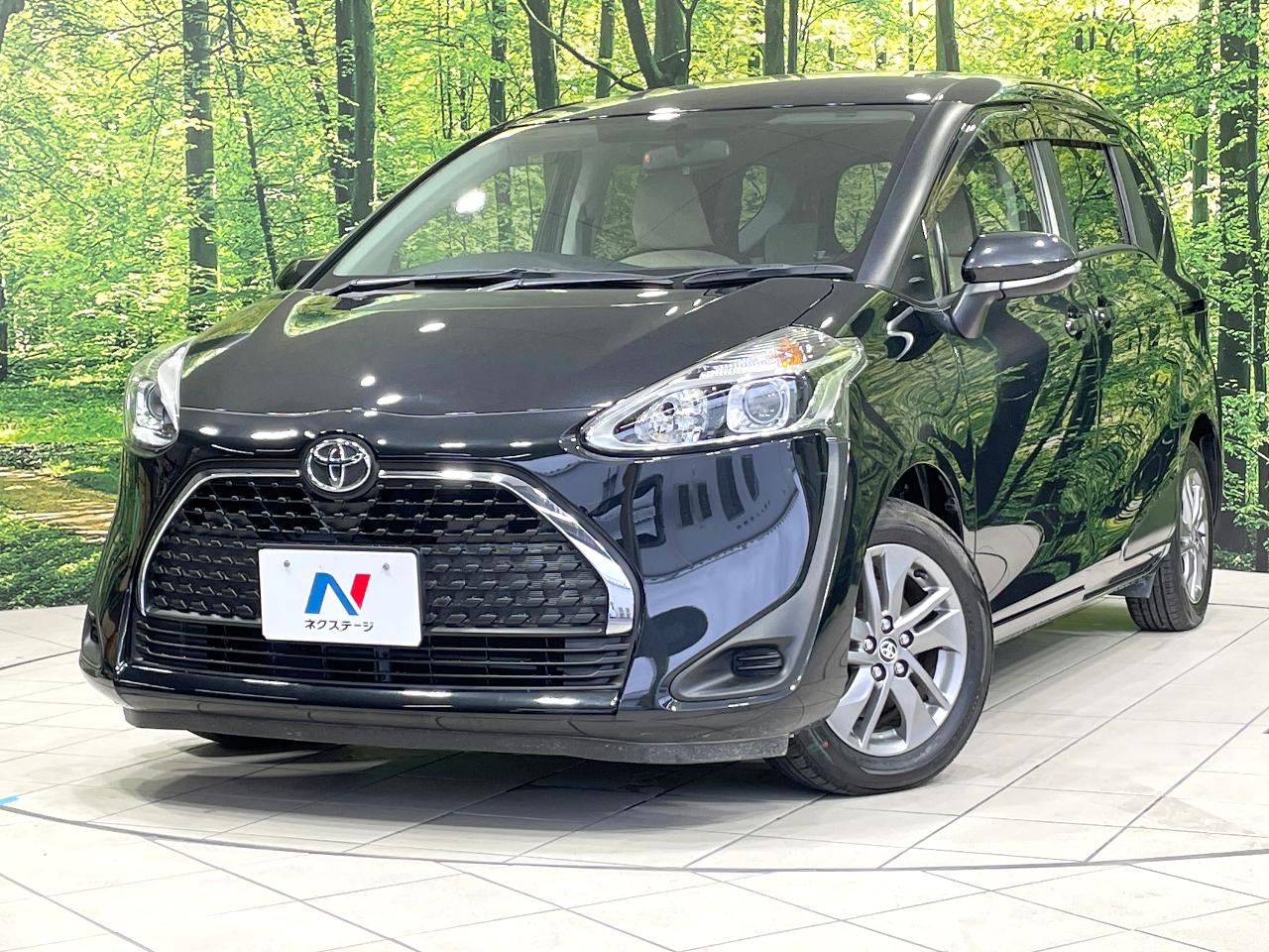 2019 Toyota Sienta X