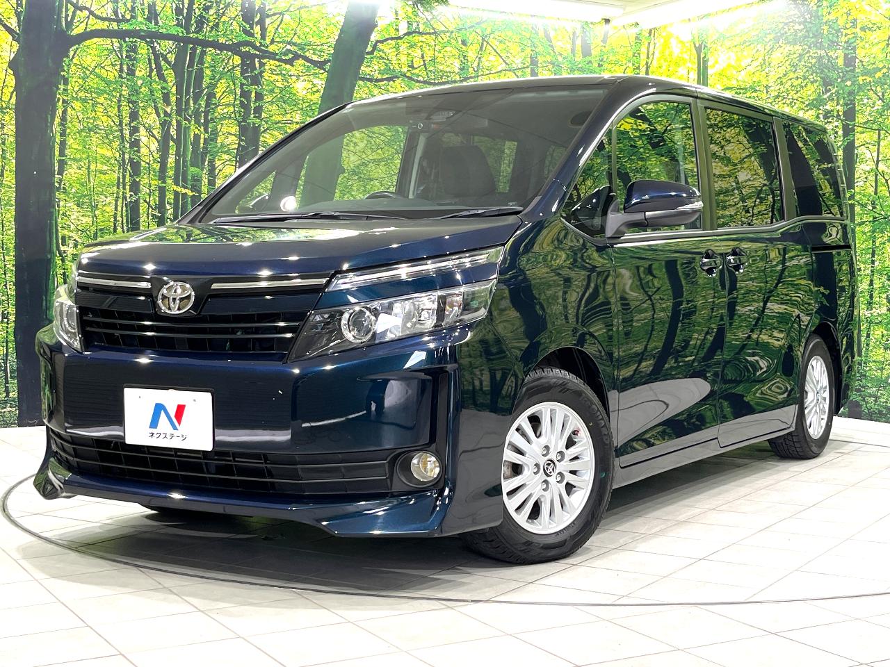 2016 Toyota Voxy V