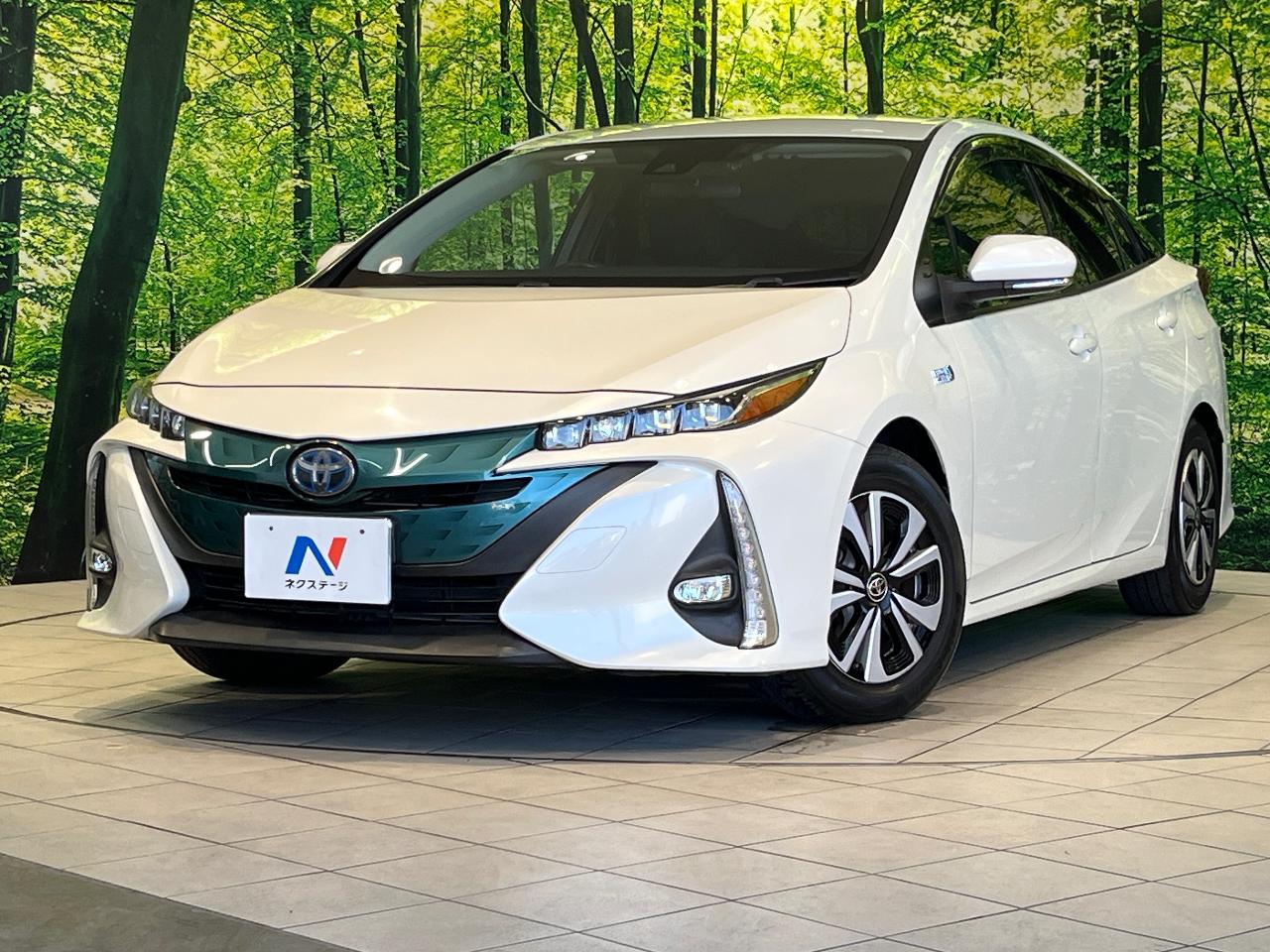 2017 Toyota Prius PHEV S Navi Package
