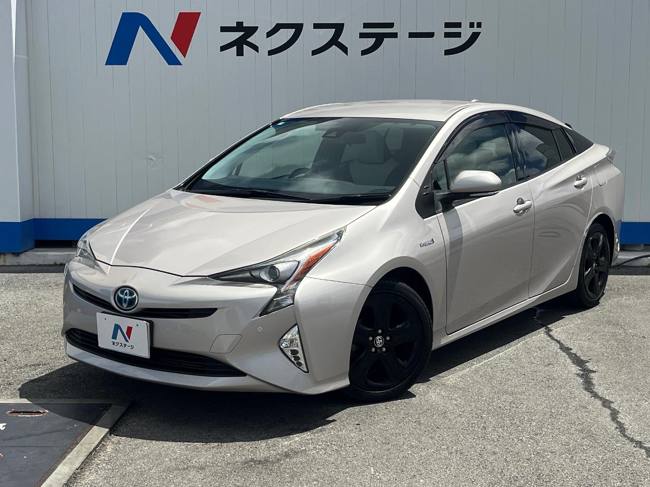 2016 Toyota Prius S Touring Selection
