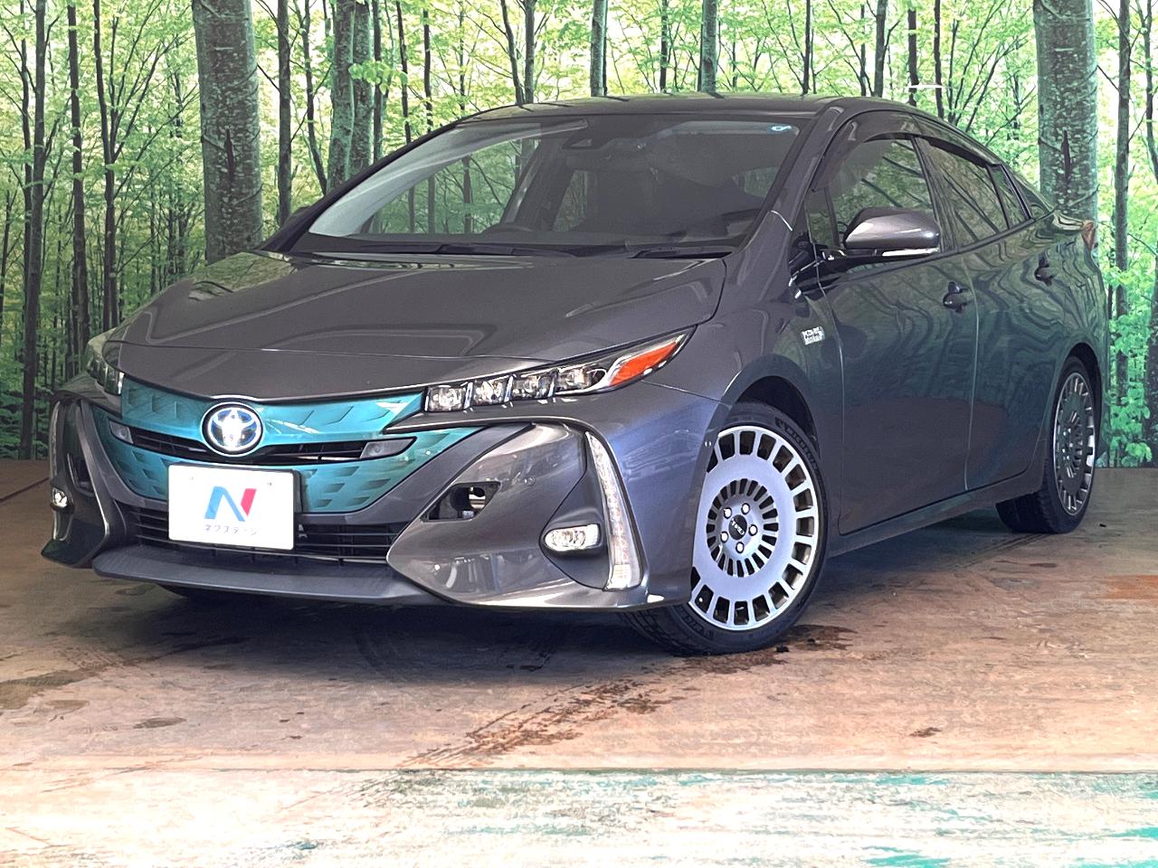 2017 Toyota Prius PHEV A