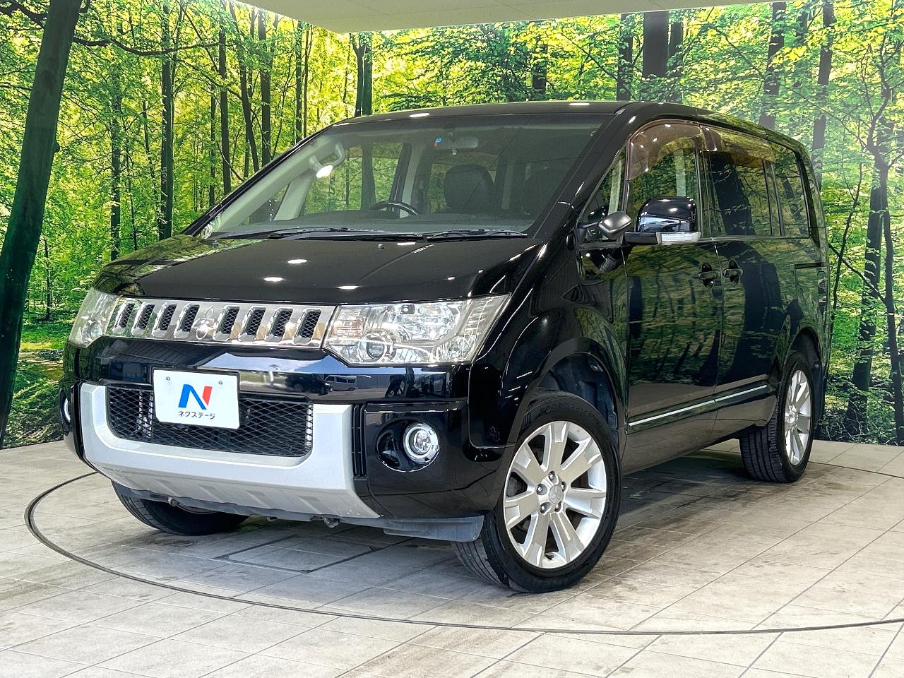 2011 Mitsubishi Delica D5 G Power Package
