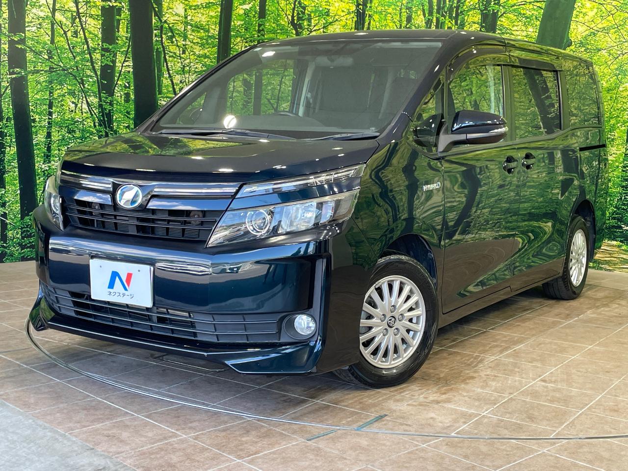 2015 Toyota Voxy Hybrid Hybrid V