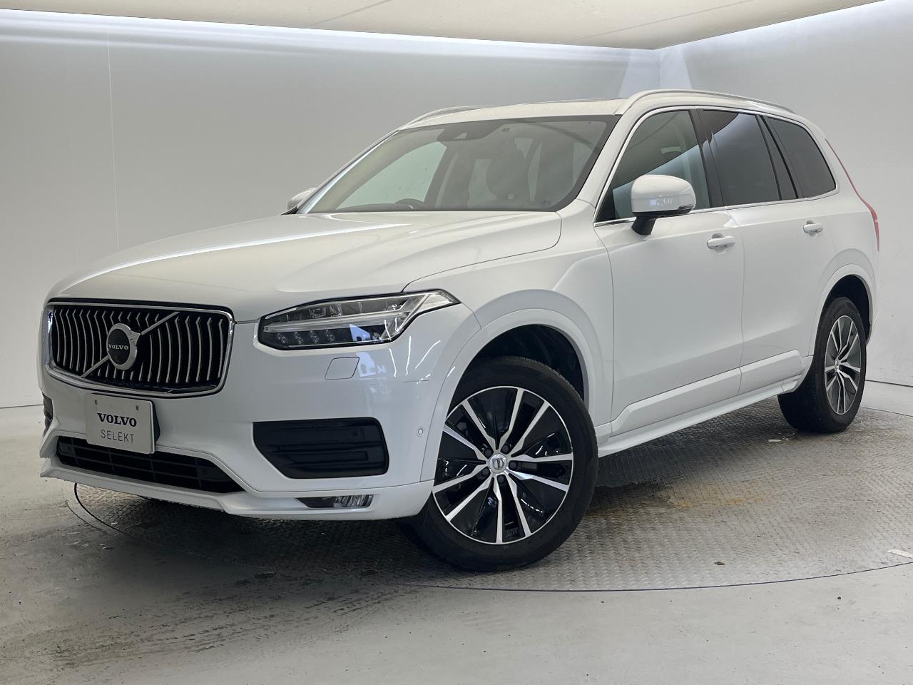 2021 Volvo XC90 B5 AWD Momentum