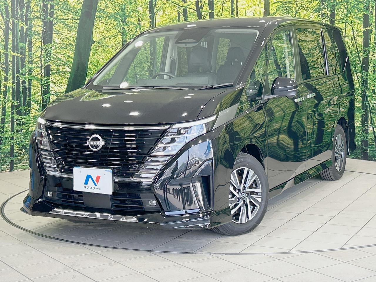 2023 Nissan Serena e-POWER e-POWER Luxion