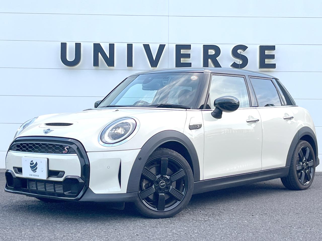 2022 MINI 5HB Cooper S Classic Trim