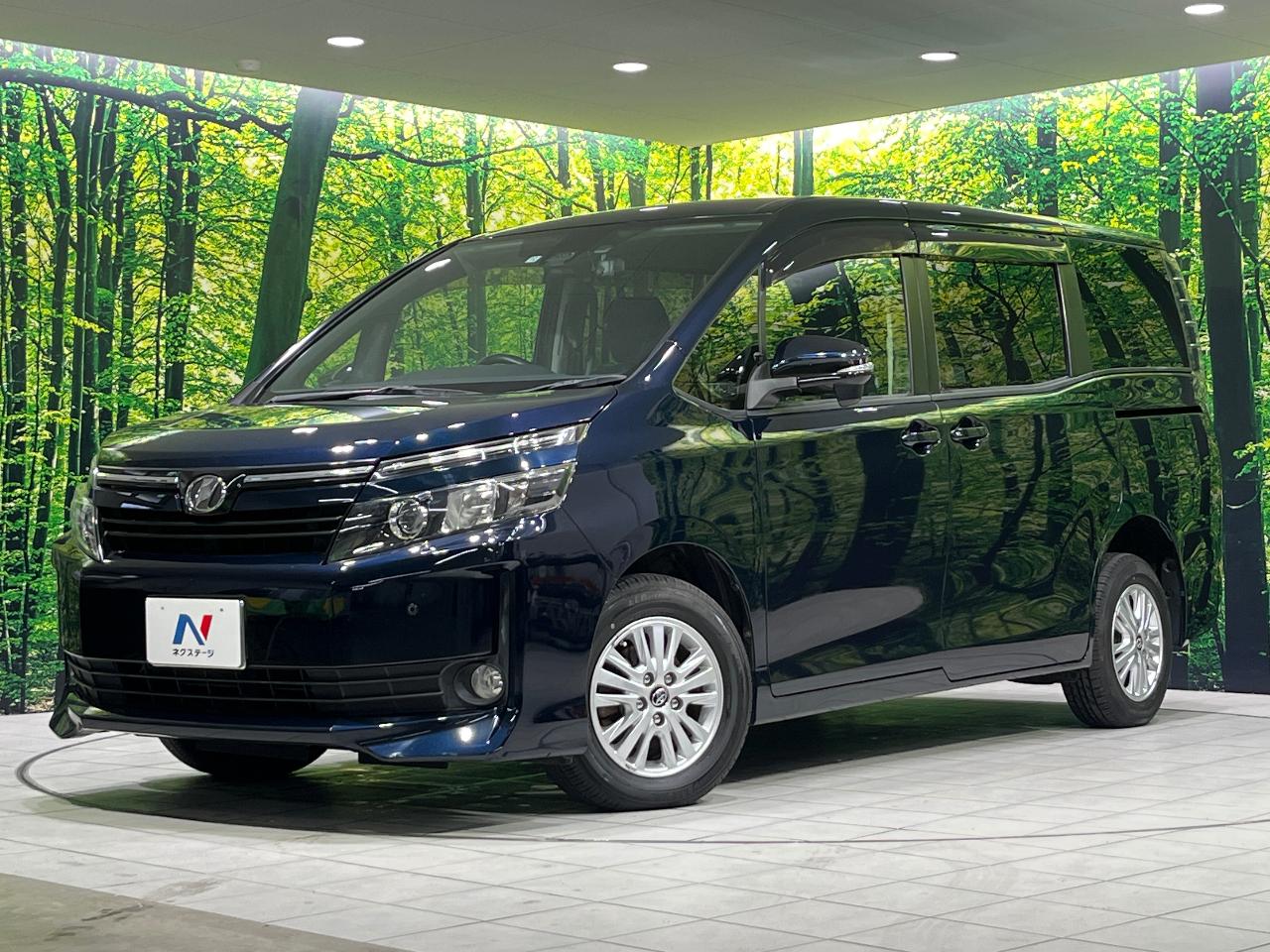 2016 Toyota Voxy V