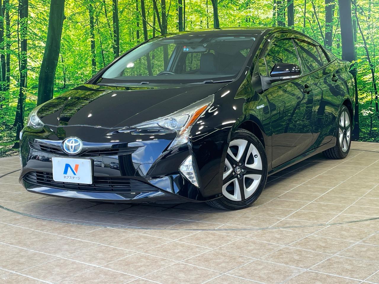 2017 Toyota Prius S Touring Selection