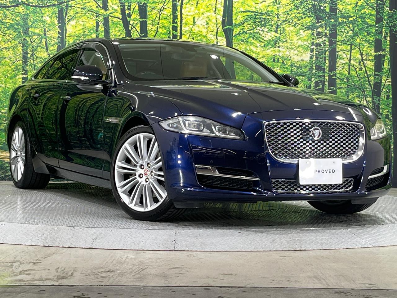 2016 Jaguar XJ XJ Luxury