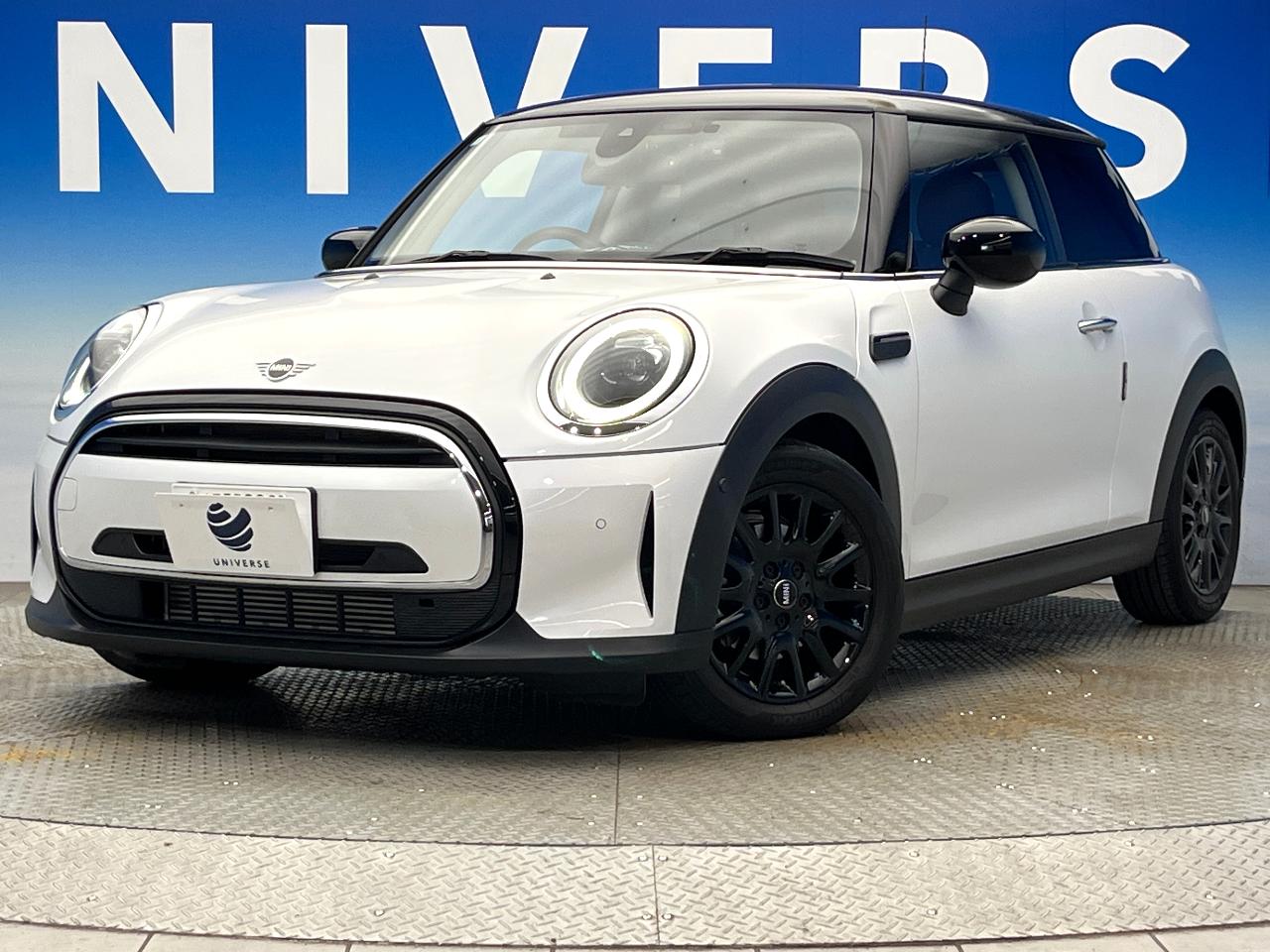 2024 MINI 3HB Cooper D Premium Plus Package Classic Trim