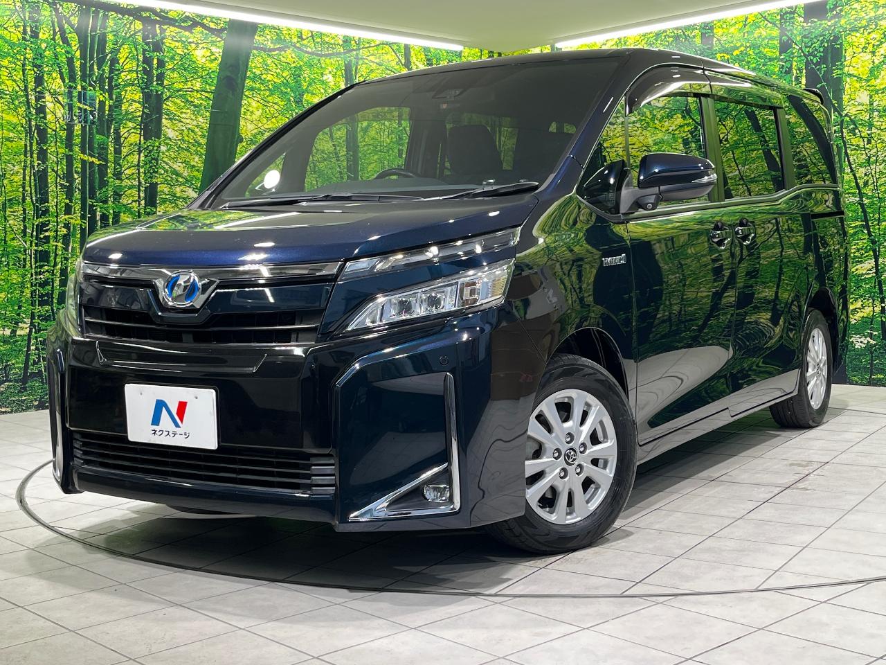 2017 Toyota Voxy Hybrid Hybrid V