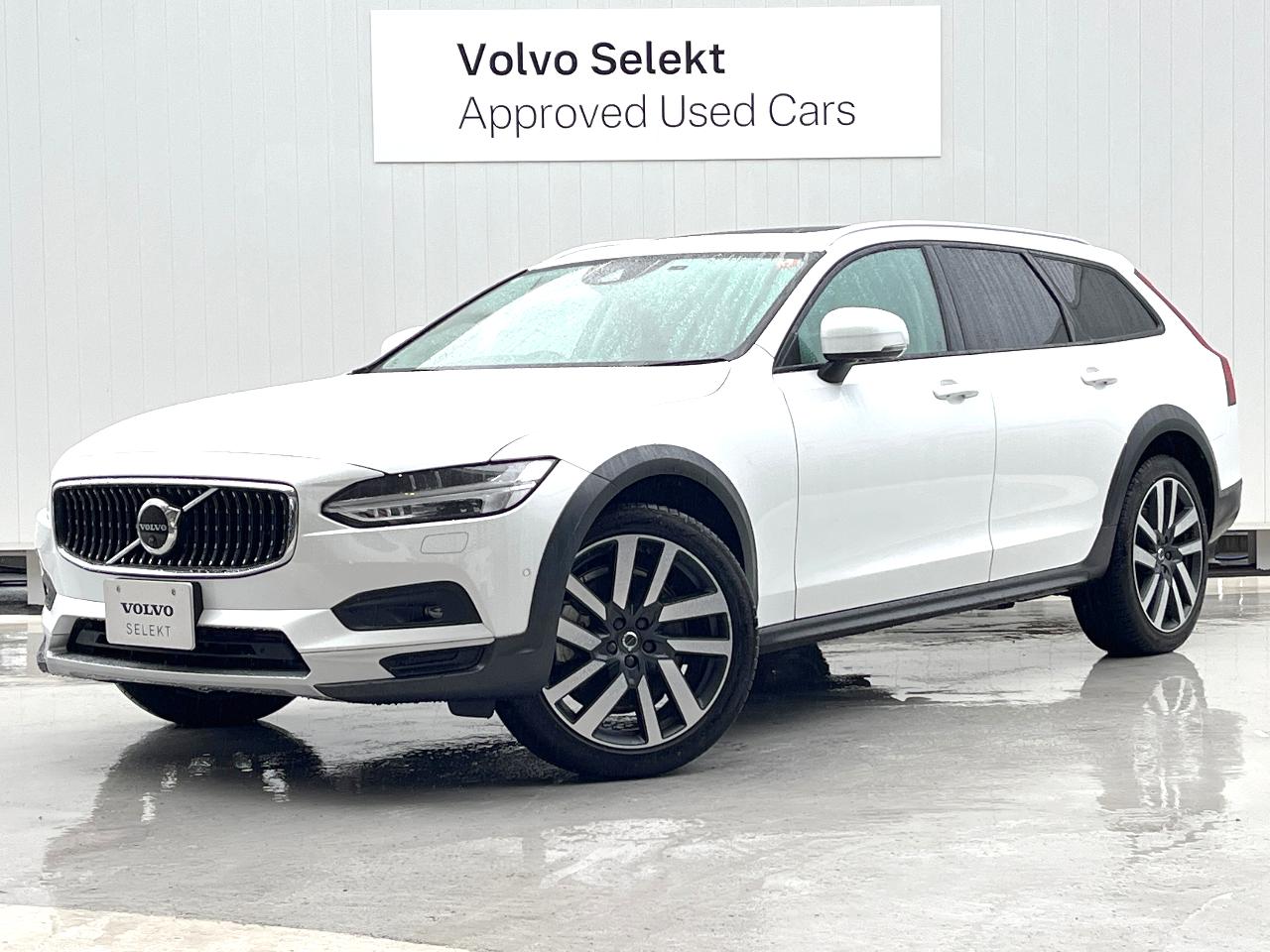 2021 Volvo VOLVOV90CrossCountry Cross Country B6 AWD Pro Air Suspension Equipped Vehicle