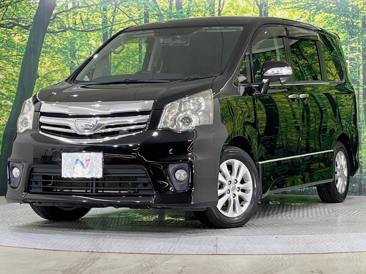 2013 Toyota Noah Si
