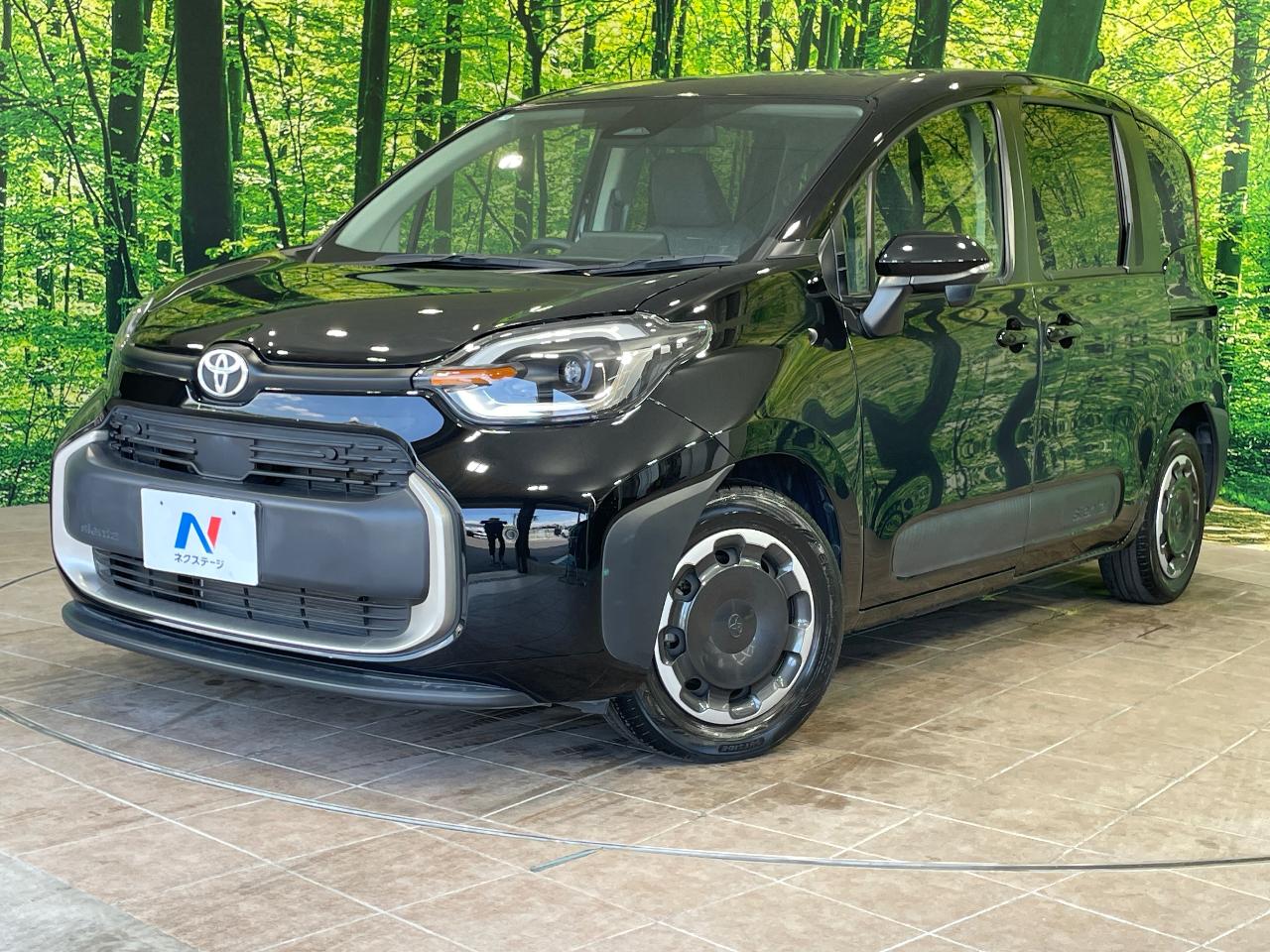 2022 Toyota Sienta Z