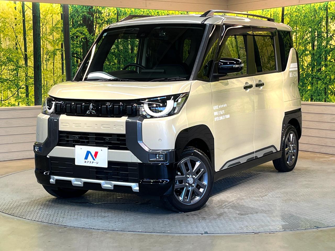 2023 Mitsubishi Delica Mini T Premium