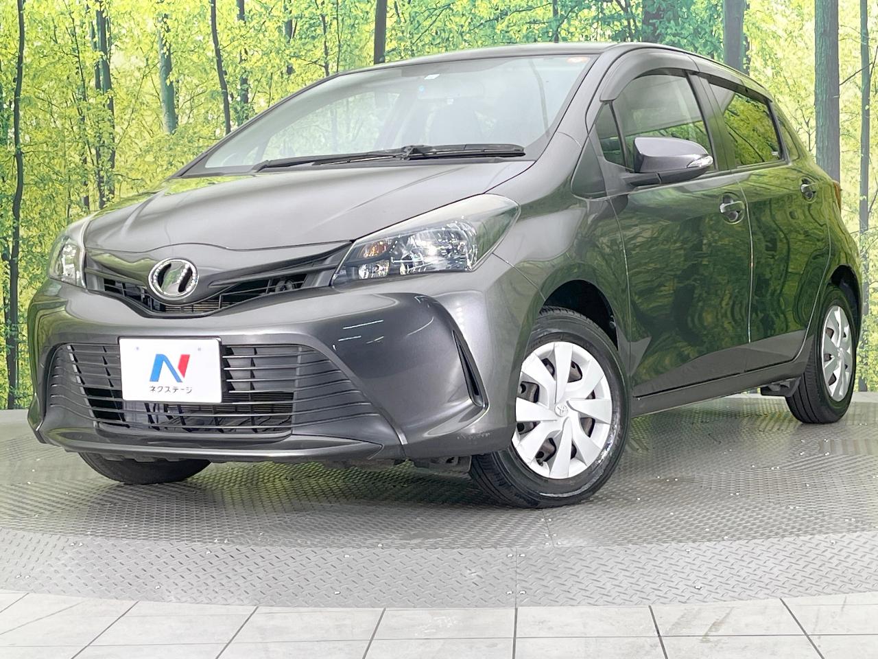 2015 Toyota ヴィッツ F
