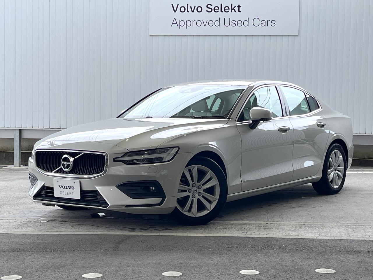 2020 Volvo S60 T4 Momentum