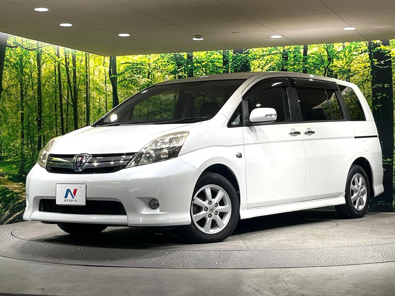 2011 Toyota Isis Platana V Selection