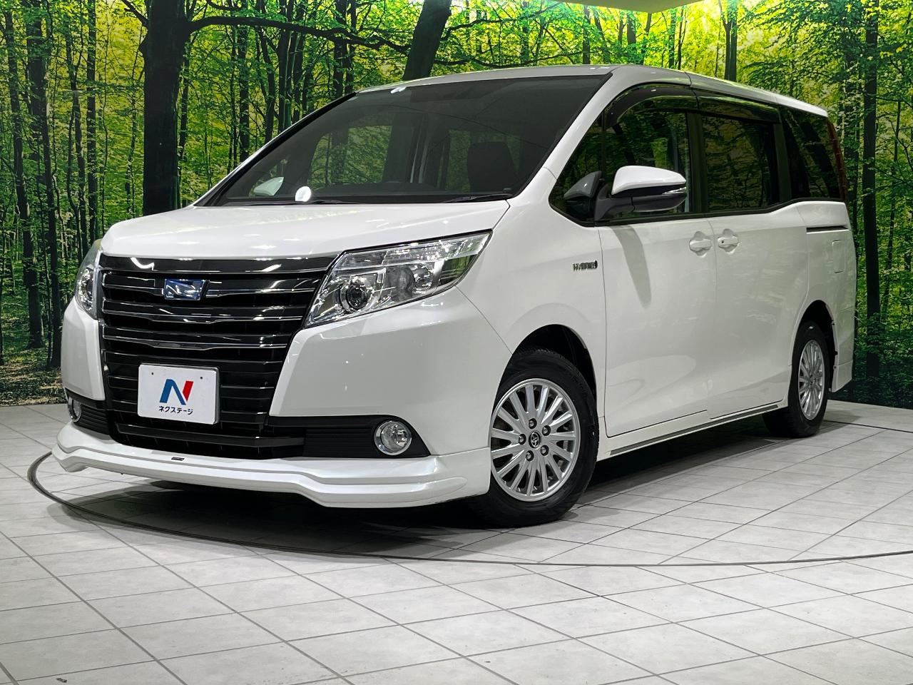 2014 Toyota ノア Hybrid X