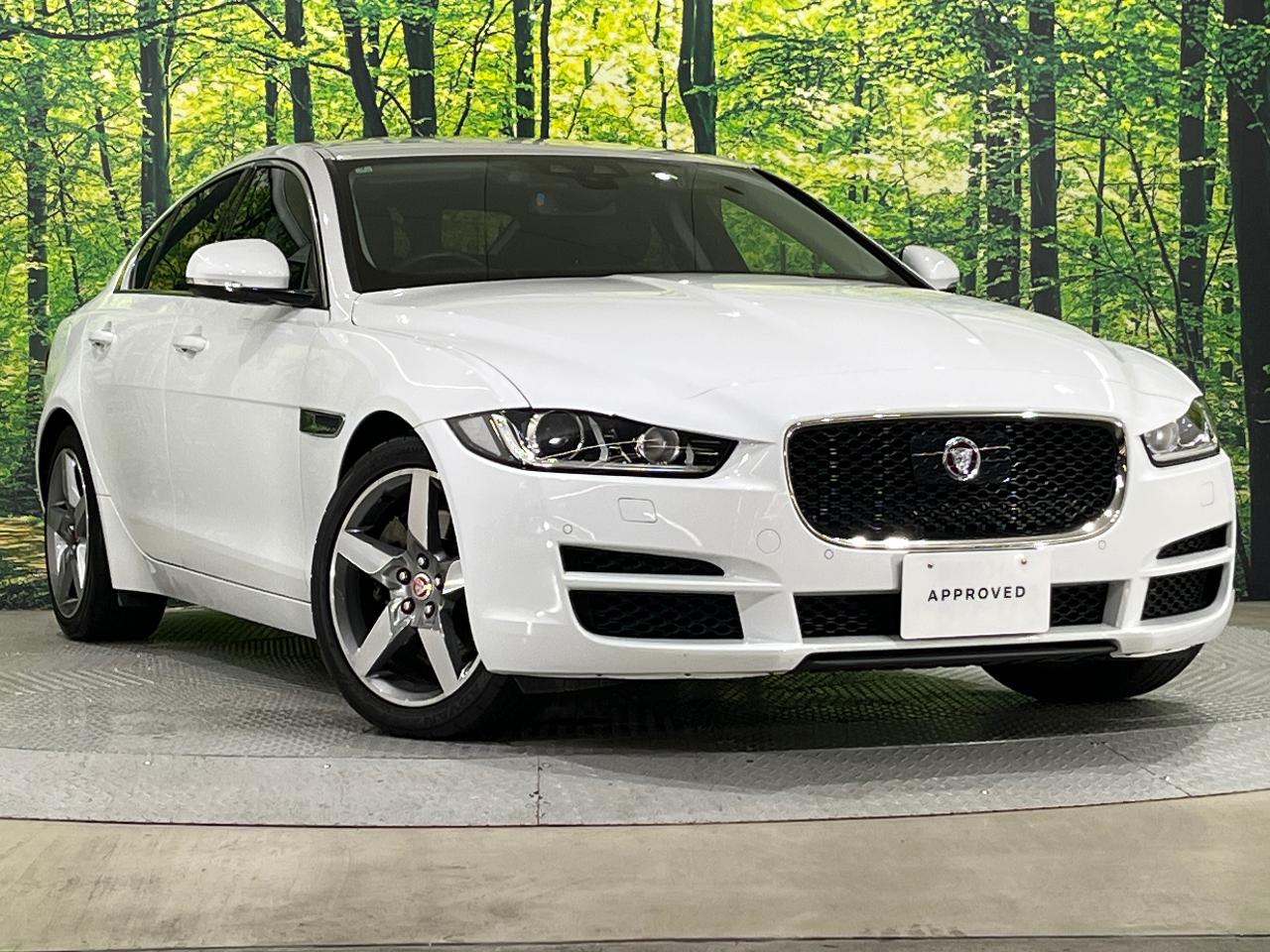 2018 Jaguar XE XE SE