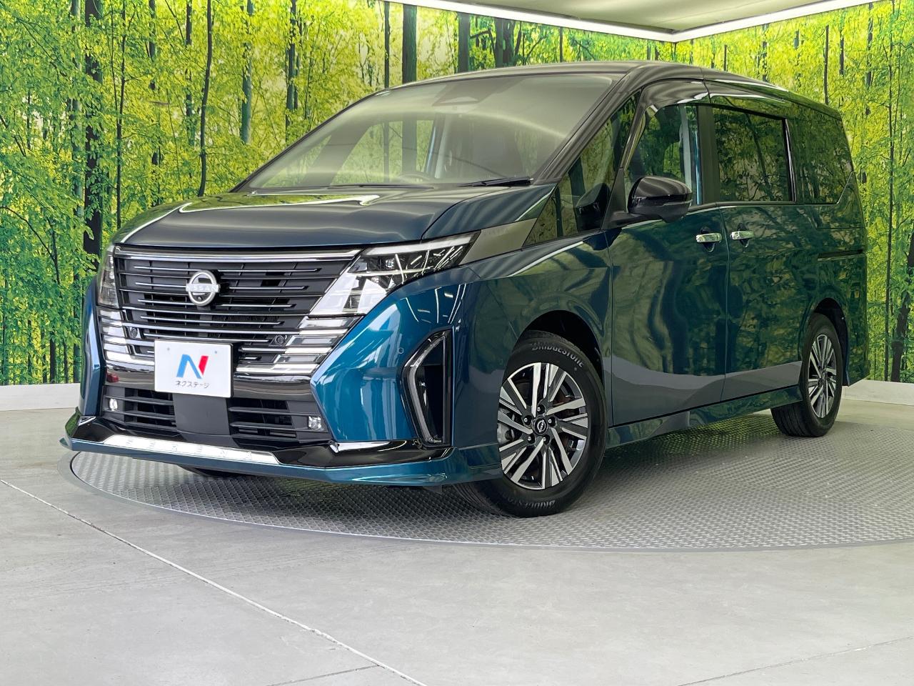 2023 Nissan Serena e-POWER e-POWER Luxion