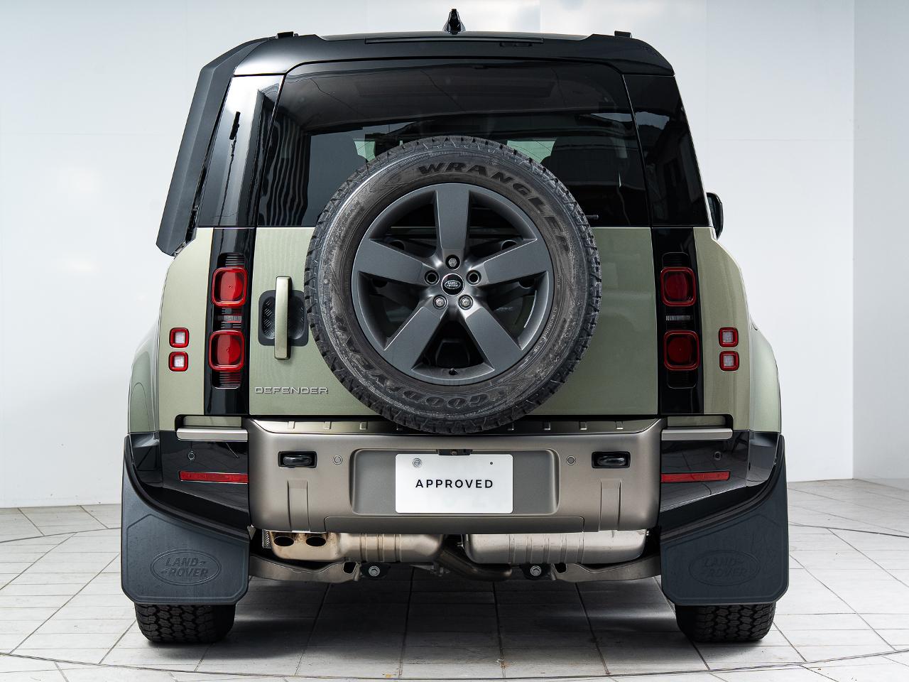 2025 Land Rover Defender5D 110X-Dynamic HSE D350 Air Suspension Equipped