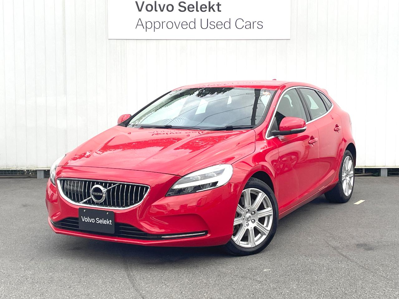 2019 Volvo V40 D4