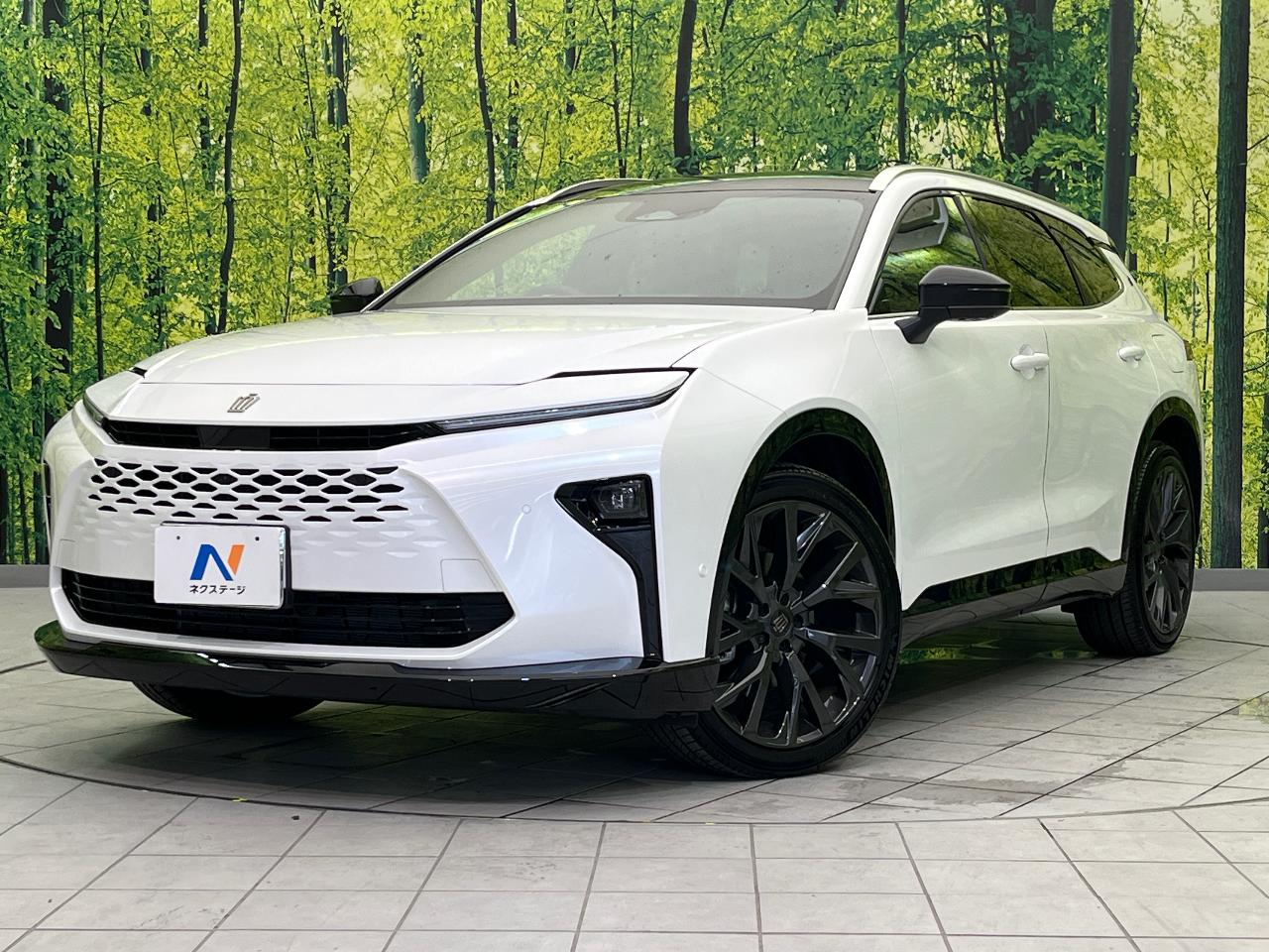 2025 Toyota Crown Estate Hybrid Z