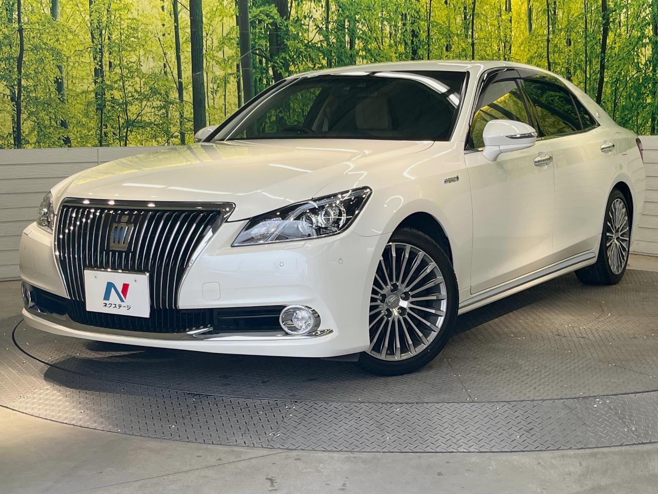 2017 Toyota Crown Majesta F Version