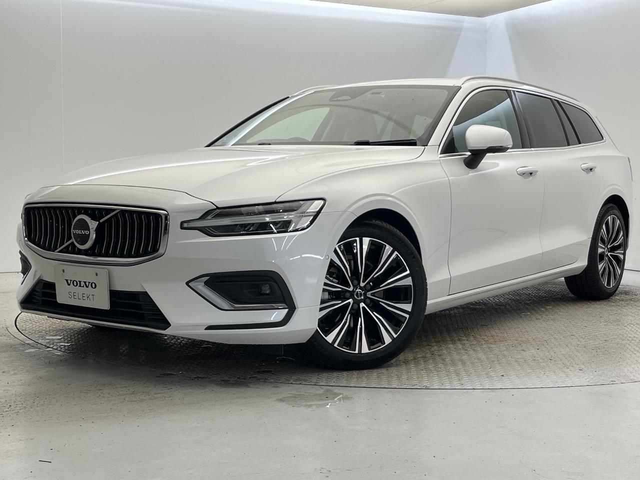 2023 Volvo V60 Ultimate B4