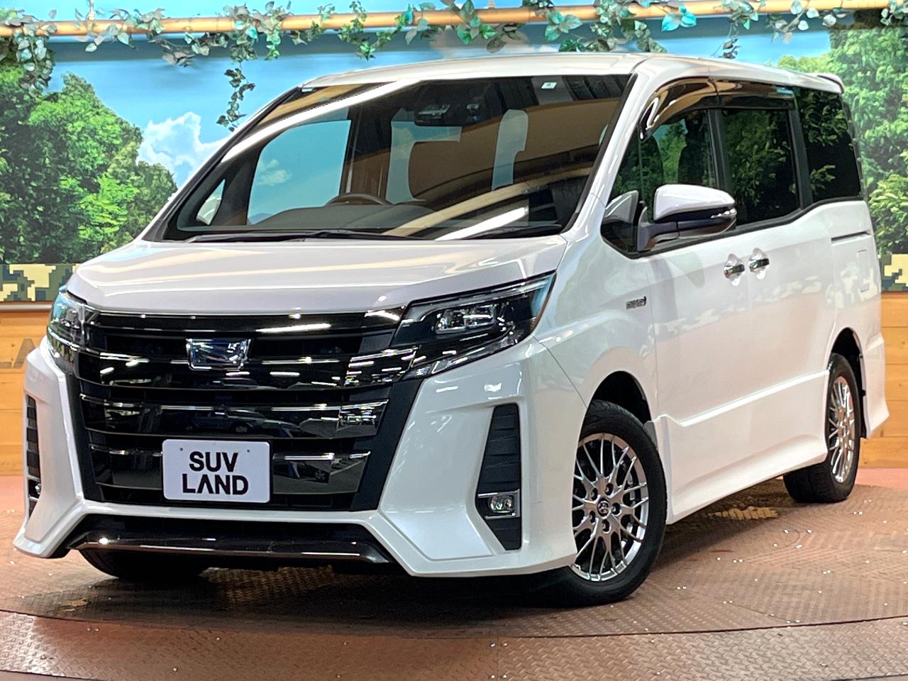 2018 Toyota Noah Hybrid Hybrid Si Double Bi-Bi