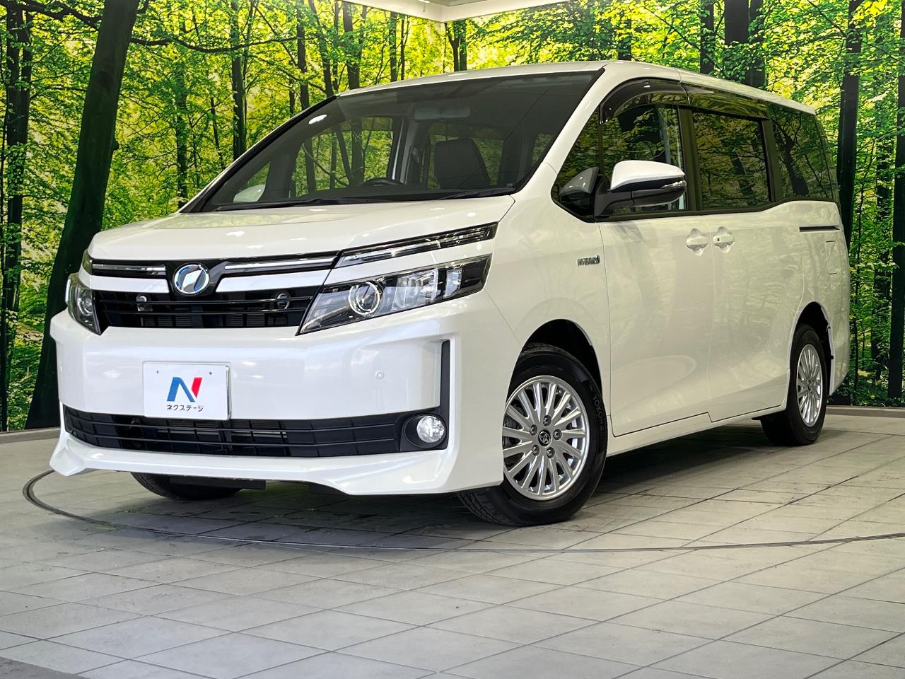 2015 Toyota Voxy Hybrid Hybrid V